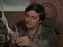 nails-file-nails.gif